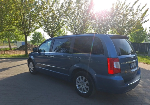 Chrysler Town &amp; Country cena 50000 przebieg: 300000, rok produkcji 2012 z Luboń małe 92